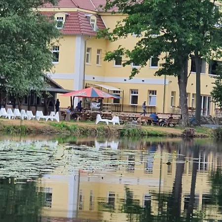 Semesteranläggning (resort) & Fleether Muehle Mirow
